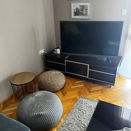 Adrianlemon Apartman Kali